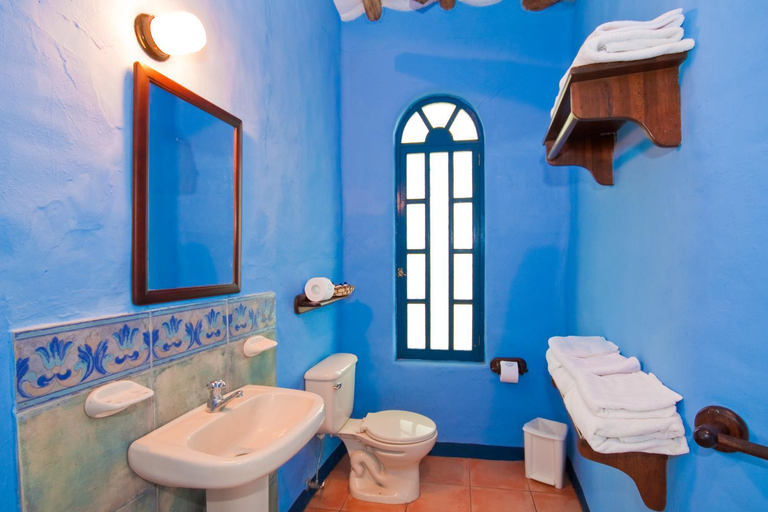 Bathroom 3, Mantaraya Lodge, Puerto López