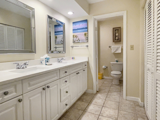 Bathroom 3, 1404 South Beach Villas at The Sea Pines Resort, Beaufort
