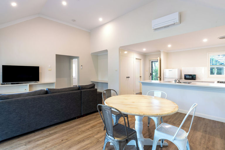 Dining Room 10