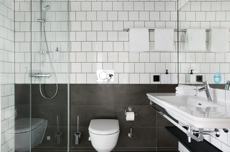 Bathroom 4, Comfort Hotel Vasteras, Västerås