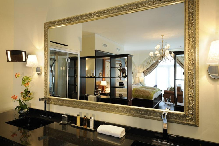 Bathroom 4, Hotel Gut Ising, Traunstein