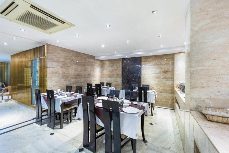 Restaurant 4, Alaya Stays Emperor Palms - Delhi, Delhi
