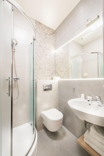 Bathroom 4, Gotyk Hotel, Toruń City