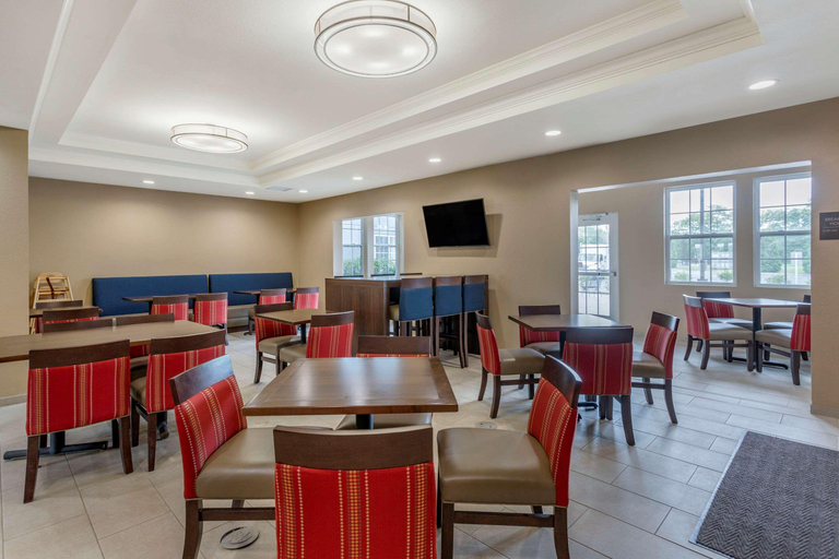 Food & Drinks 5, Comfort Suites Clarksville, Montgomery