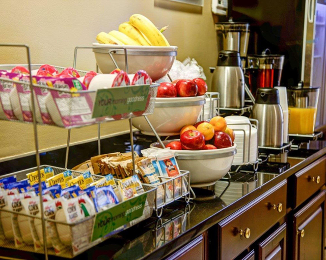 Food & Drinks, Comfort Suites Gadsden Attalla, Etowah