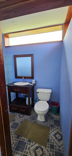 Bathroom 3, Hotel Restaurante Los Cocos, Lago de Nicaragua