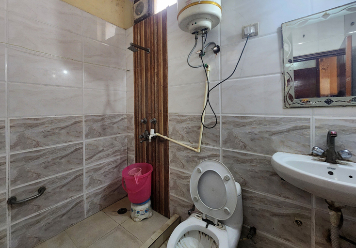 Bathroom, Hotel Step Inn Gold, Delhi