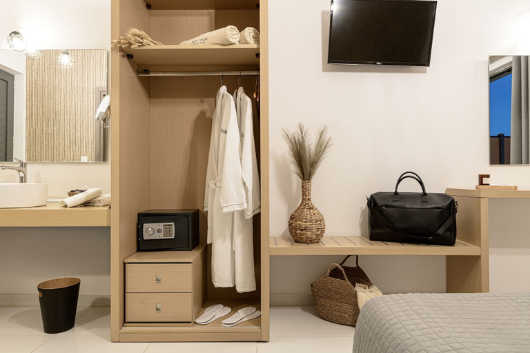 Bedroom 2, White Canvas Studios, Ionian Islands