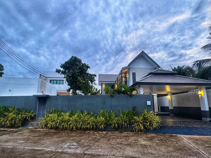 Exterior & Views 2, Level FIVE pool villa Pattaya, Pattaya