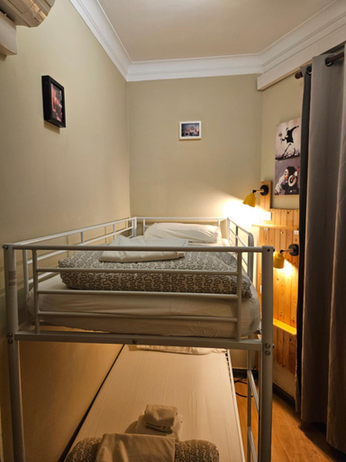 Bedroom 3, WOW! Barcelona Hostel, Barcelona