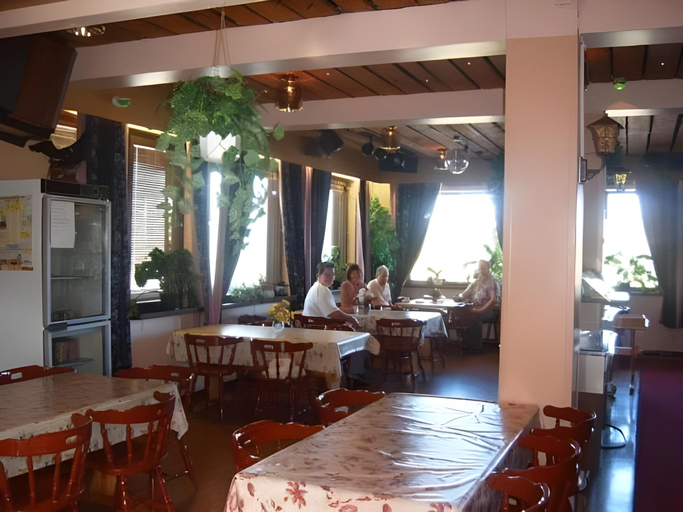Food & Drinks 5, Hotel & Resort Sallavalkea, Lapland
