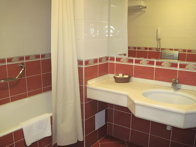 Bathroom 4, Central Hotel, Yıldırım