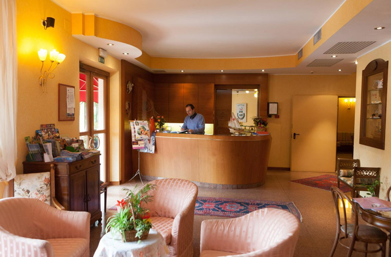 Public Area, Hotel Bologna, Verona