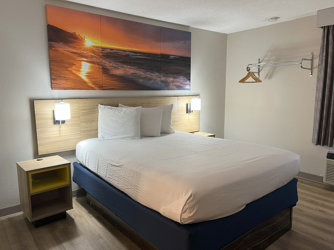 Bedroom 4, Days Inn by Wyndham Jamestown, Stutsman