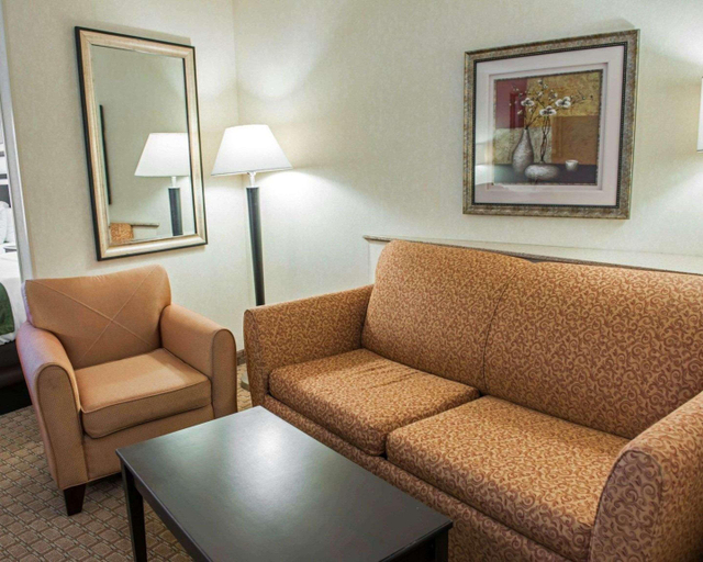 Public Area 3, Comfort Suites Southport, Indianapolis