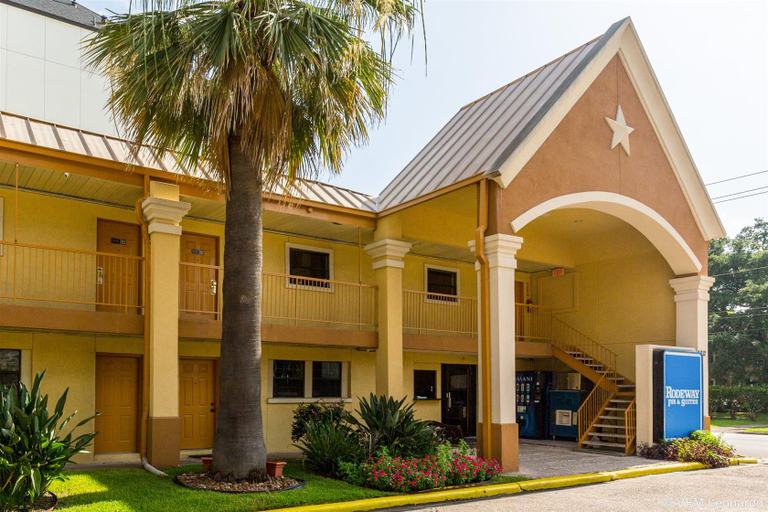 Exterior & Views 2, Rodeway Inn & Suites Medical Center, Houston