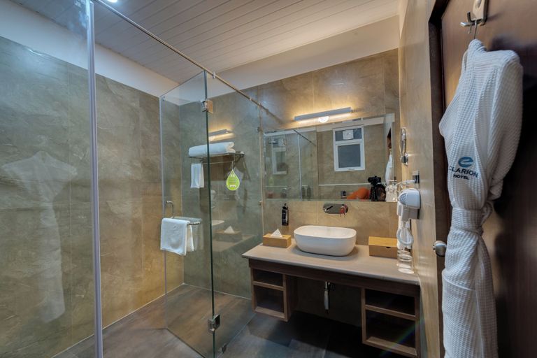 Bathroom 3, Clarion Hotel De Renees Gangtok ( 5km from MG Marg), East Sikkim