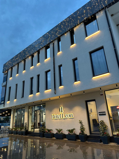 Exterior view, Leon Hotel, Tirana