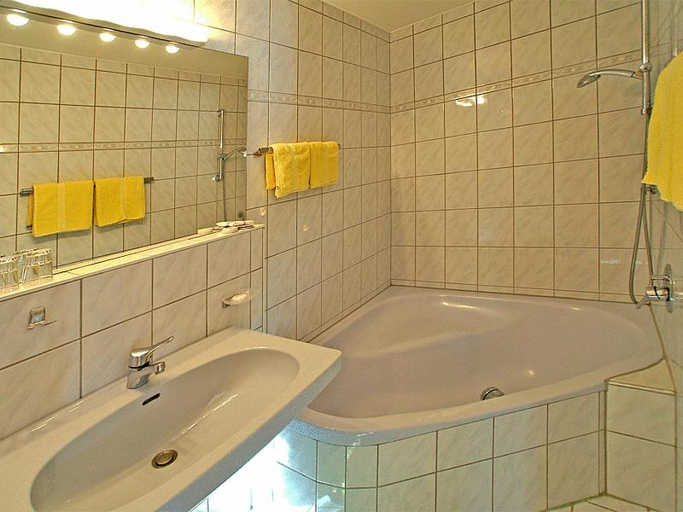 Bathroom 2, Hotel Hagerhof, Kufstein