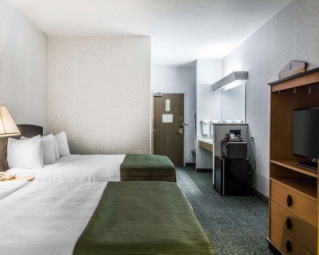 Bedroom 3, Quality Inn & Suites Denver Airport-Gateway Park, Adams