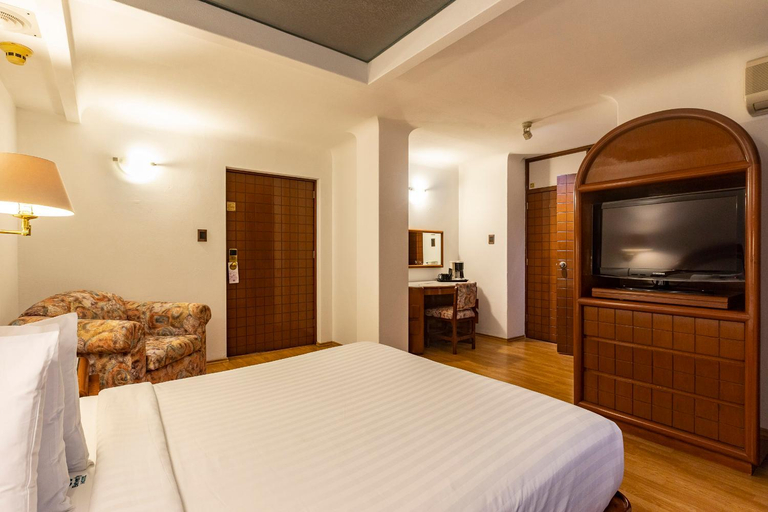 Bedroom 2, Hotel Beverly, Mexico City