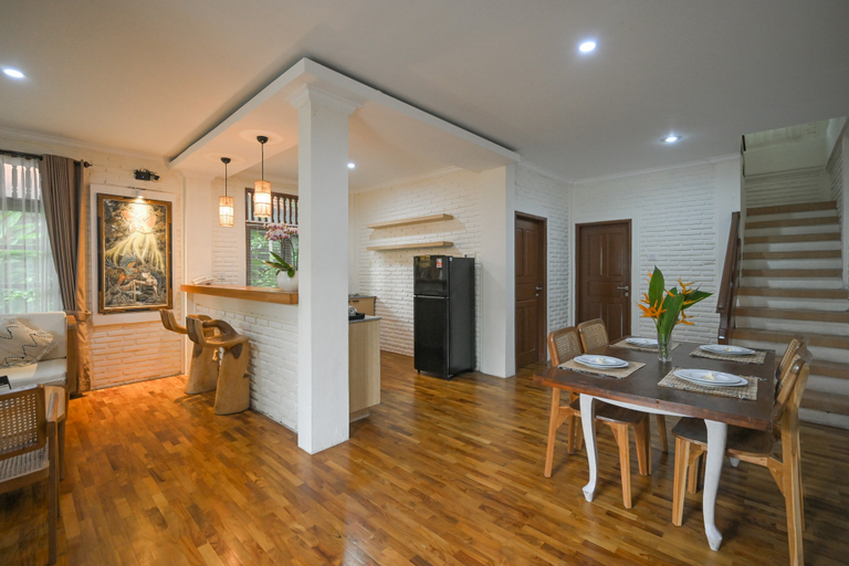 Dining Room 14