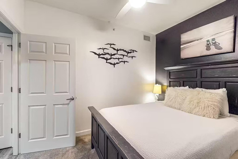 Bedroom 1, Sterling Reef 902, Bay