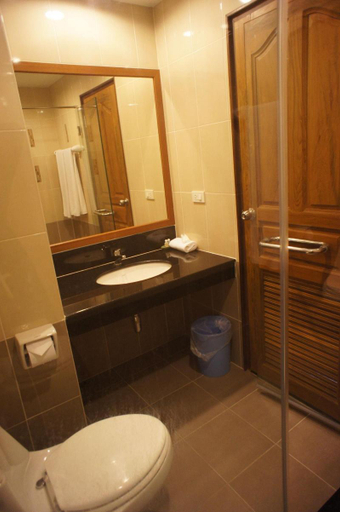Bathroom 4, D Apartment 2, Pattaya