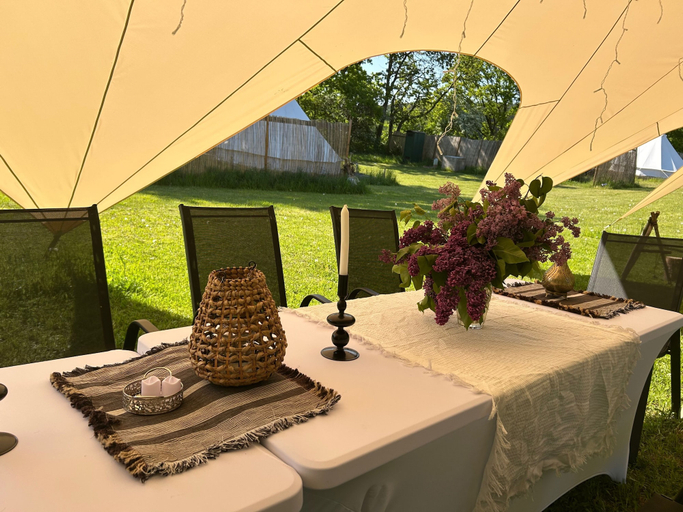 Outdoor dining 5, Glamping in Stunning Bell Tent in Bohemia, Plzeň - jih