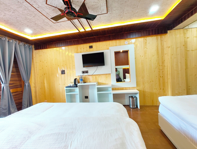 Bedroom 2, Hotel Sangita Lake View Nainital, Nainital