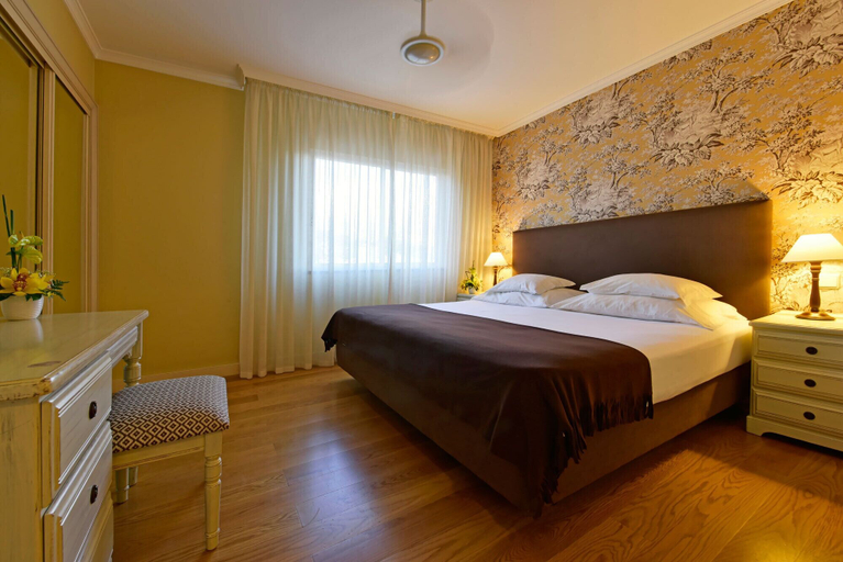 Bedroom, Pestana Village Garden Hotel, Funchal