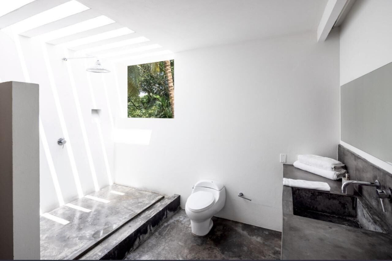 Bathroom 3, Yeguas R3 by Wynwood House, Anapoima