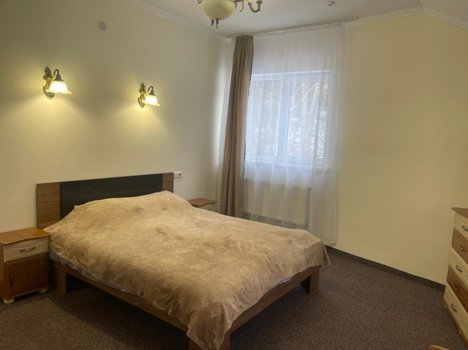 Bedroom 2, Сідус, Drohobyts'kyi