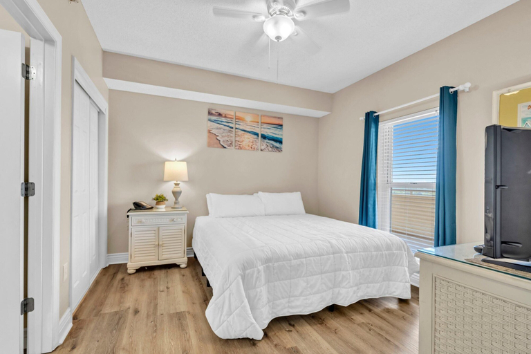 Bedroom 4, Majestic Beach Towers 1-1213, Bay