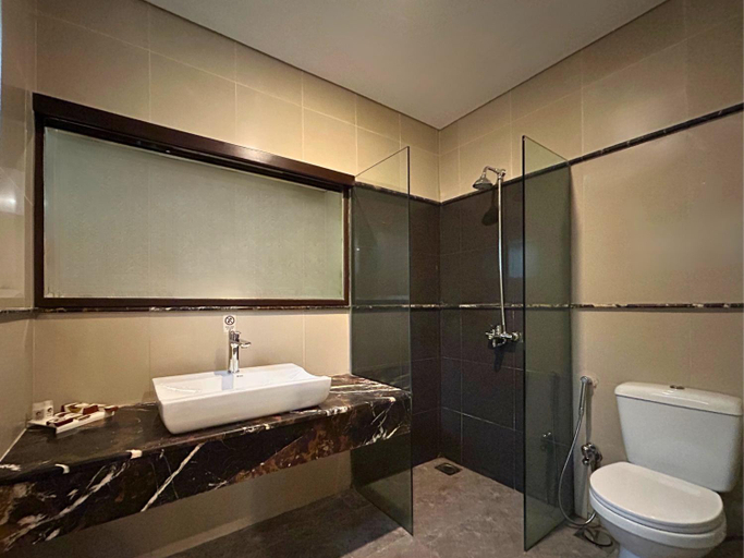 Bathroom 4, Hotel One The Mall Lahore, Lahore