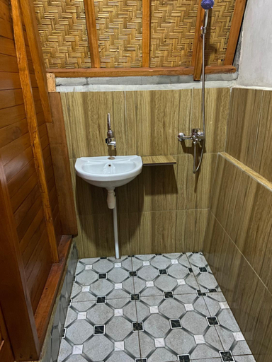 Bathroom 3, D'Yoga Bamboo House, Bangli