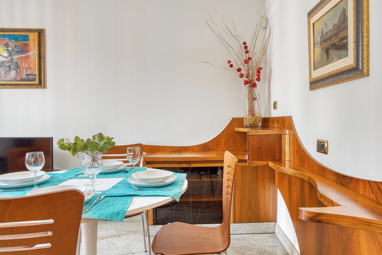 Others 3, JOIVY Captivating flat with balcony, Milano