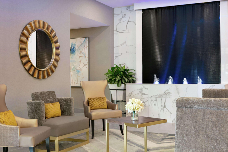 Public Area 4, Embassy Suites by Hilton Montreal Airport, Montréal