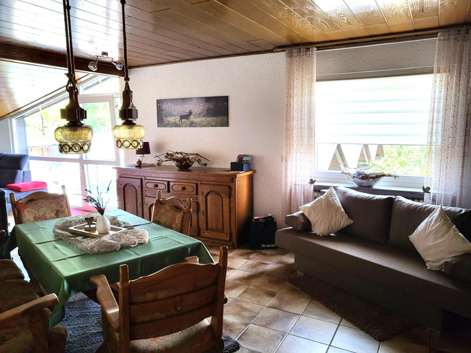 Others 4, Regal Apartment in Pracht with Garden and Grill, Altenkirchen (Westerwald)