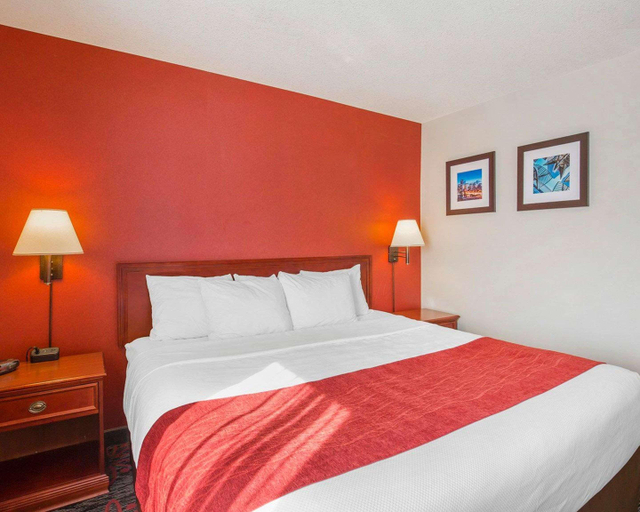 Bedroom 3, Comfort Inn & Suites University, Division No. 6