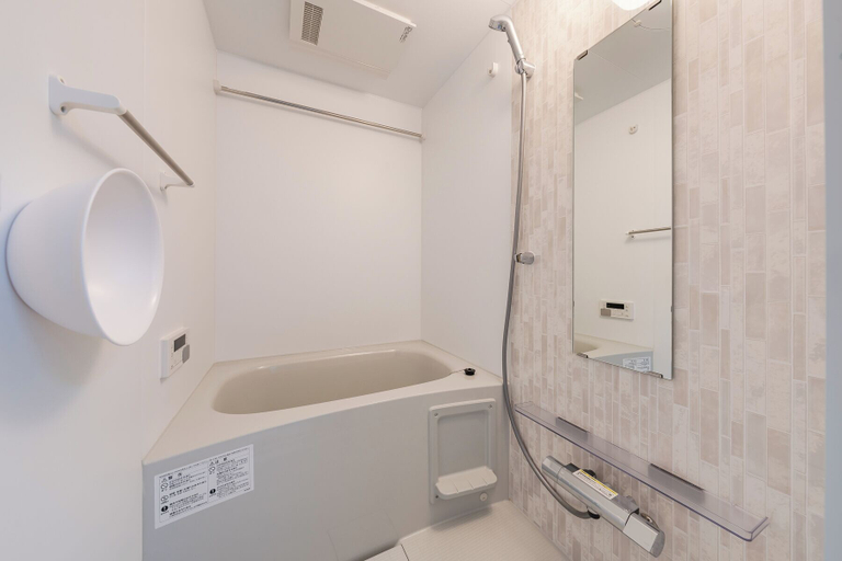 Bathroom 4, House Hotel Ekoda, Nakano City