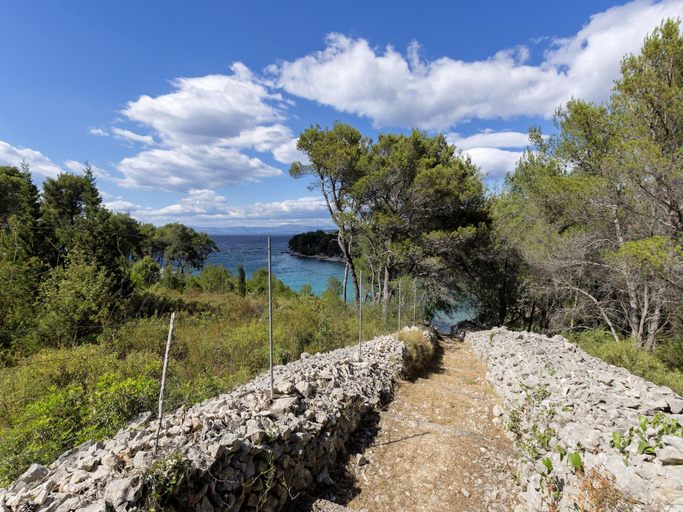 Others 4, Villa on Brac Island near Beach Pool, Milna