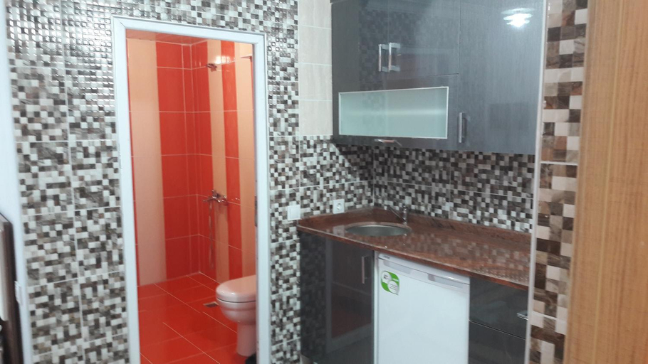 Bathroom 5, Gunay Pansiyon Antalya, Antalya