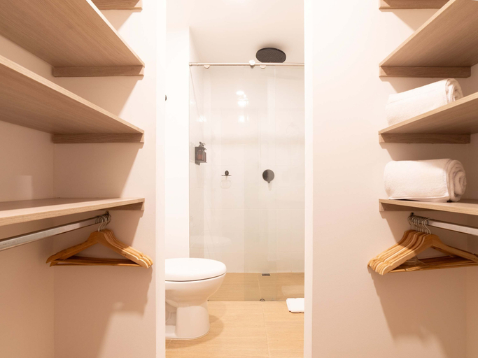 Bathroom 4, Panoramic 3 BR w/ Balcony in Laureles Medellín, Medellín