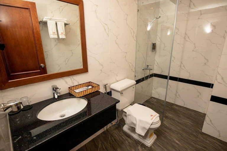 Bathroom 3, Golden Emerald Resorts, Củ Chi