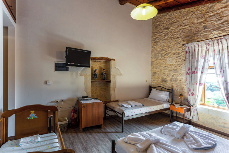 Bedroom 3, allaria, Crete