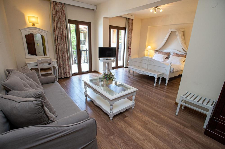 Bedroom 3, Manthos Mountain Resort & Spa, Thessaly