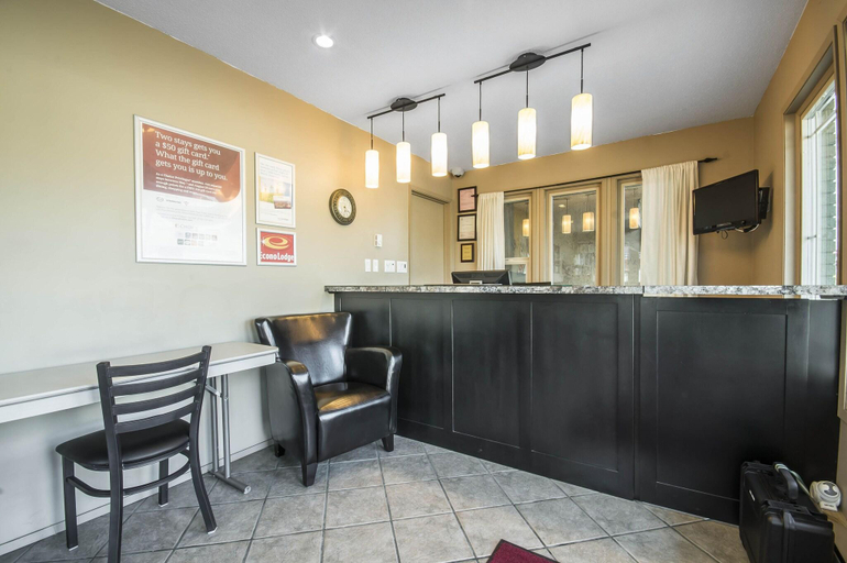 Public Area, Econo Lodge Vernon Area, North Okanagan