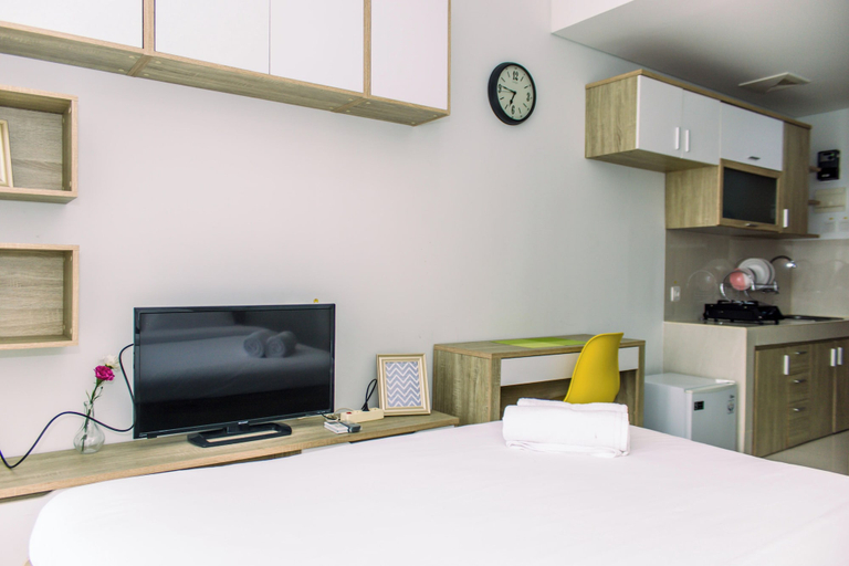 Bedroom, Comfort and Tidy Studio Apartment Springwood Residence Tangerang, Tangerang