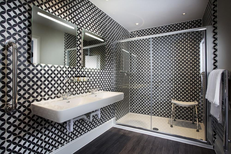 Bathroom 5, Royal Wells Hotel, Kent